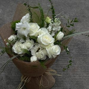 Bó Hoa Mix Tone Trắng Thanh Lịch