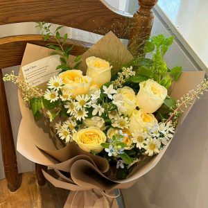 Bó hoa mix tone vàng – vẻ đẹp rực rỡ của niềm vui và hy vọng